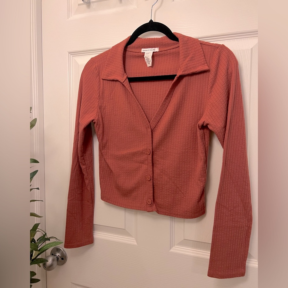 Caution To The Wind | Long Sleeve Ribbed Cropped Top